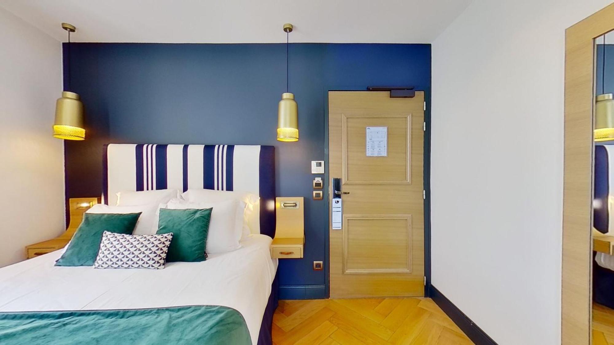 Madison Jean De Luz - Handwritten Collection 4* Saint-Jean-de-Luz