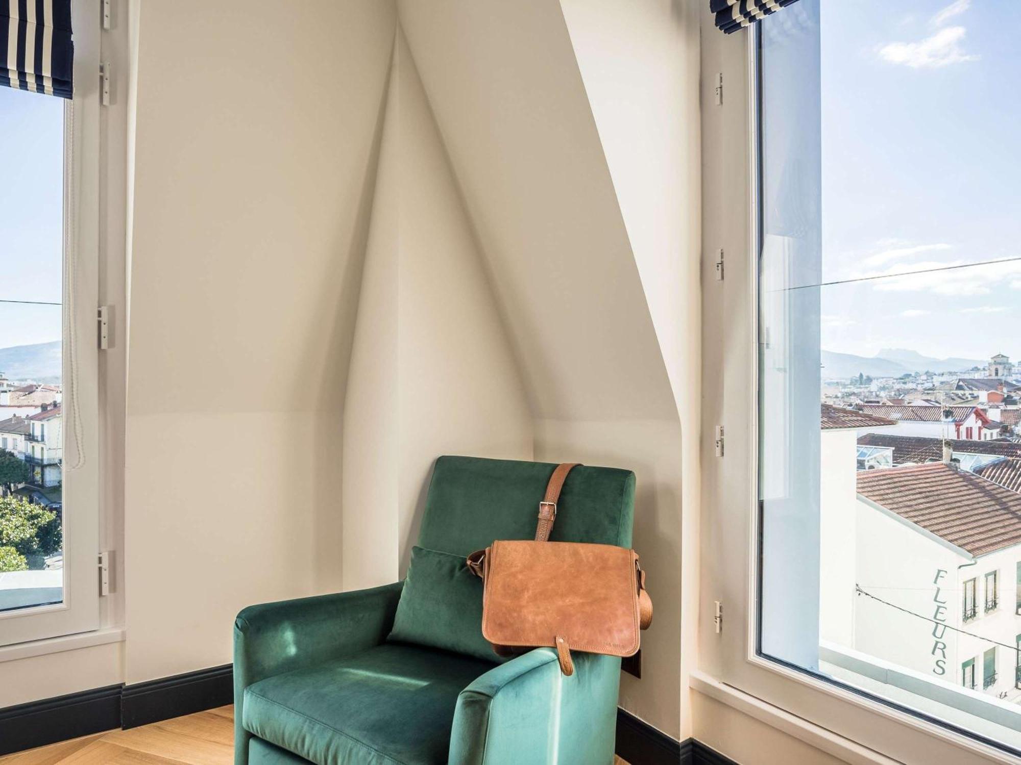 Hotel Madison Jean De Luz - Handwritten Collection